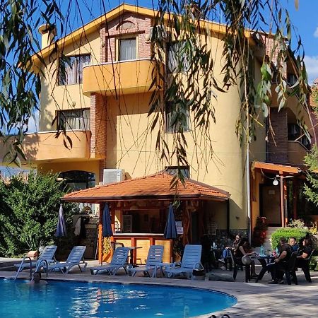 Family Hotel IV เวลินกราด ภายนอก รูปภาพ