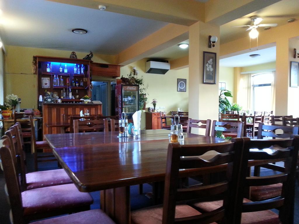 Family Hotel IV เวลินกราด ภายนอก รูปภาพ