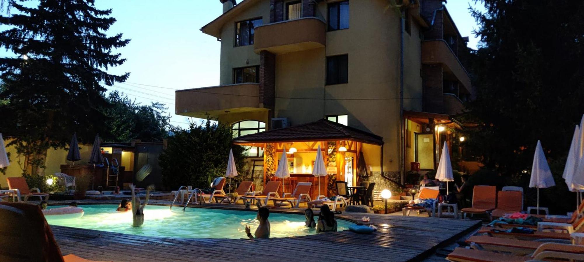 Family Hotel IV เวลินกราด ภายนอก รูปภาพ