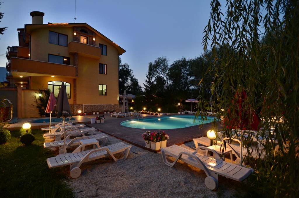 Family Hotel IV เวลินกราด ภายนอก รูปภาพ